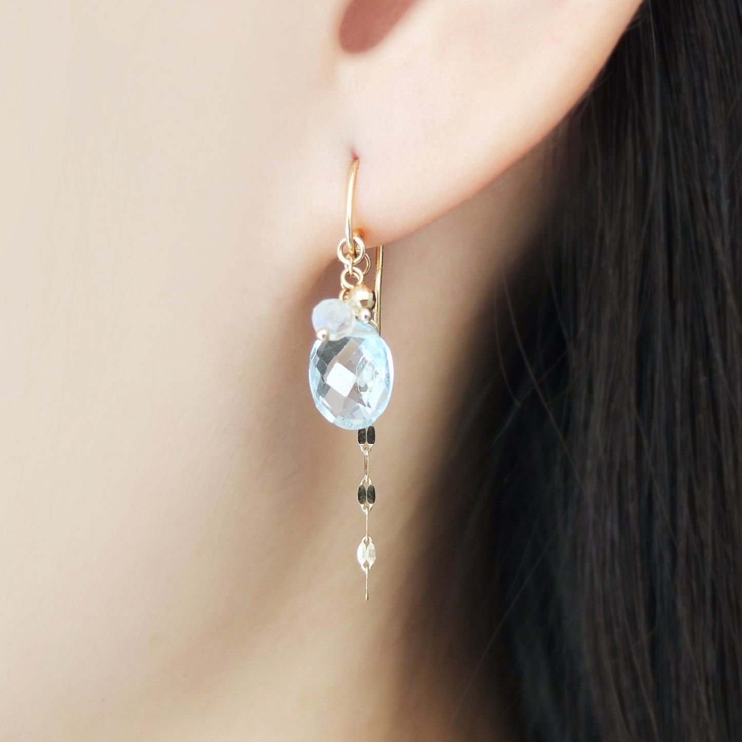 [Palette] 18K/10K Blue Topaz 2Way Charm Set Earrings [Ovalline] (Yellow Gold) - Model Image