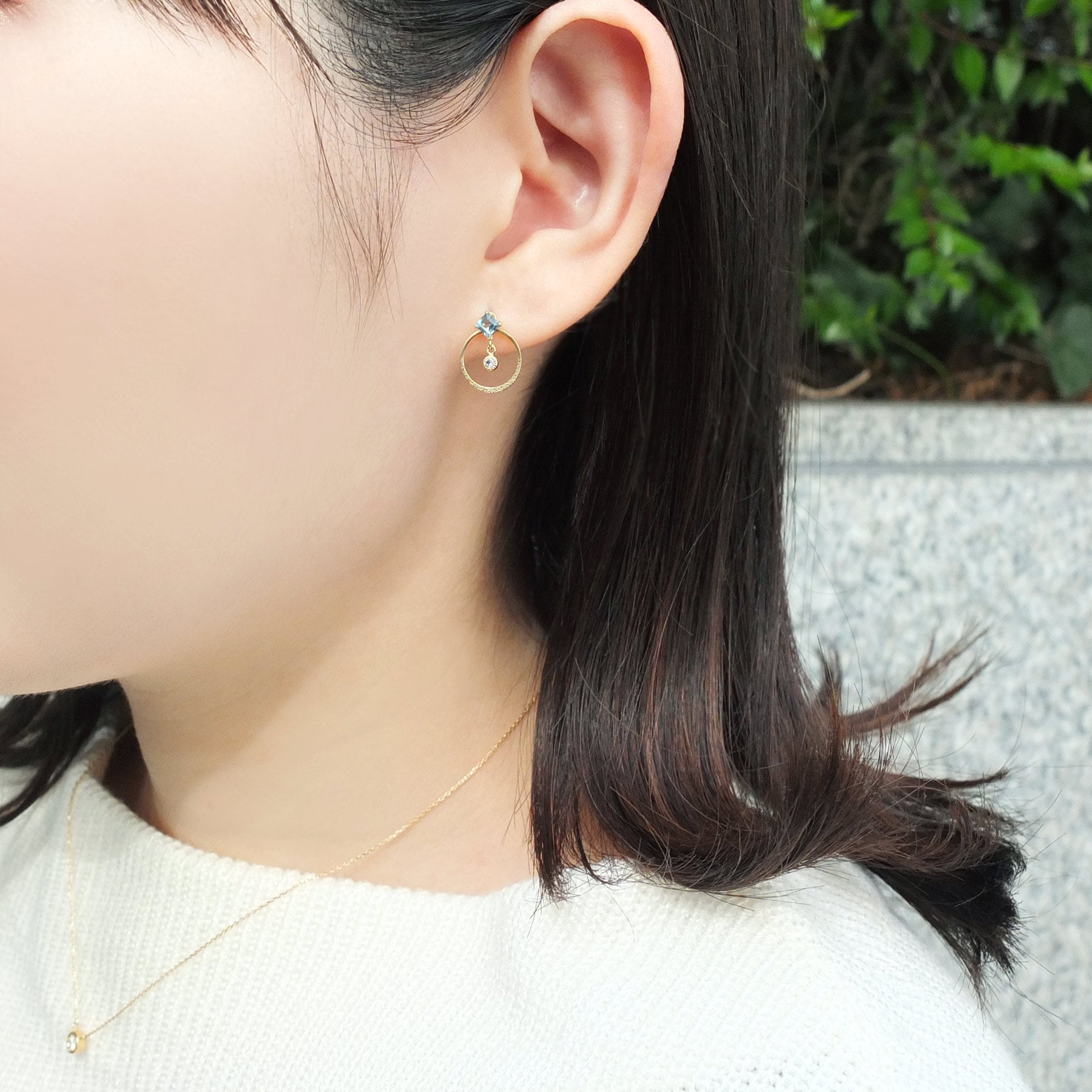 18K/10K Swiss Blue Topaz Circle 2Way Earrings (Yellow Gold) - Model Image