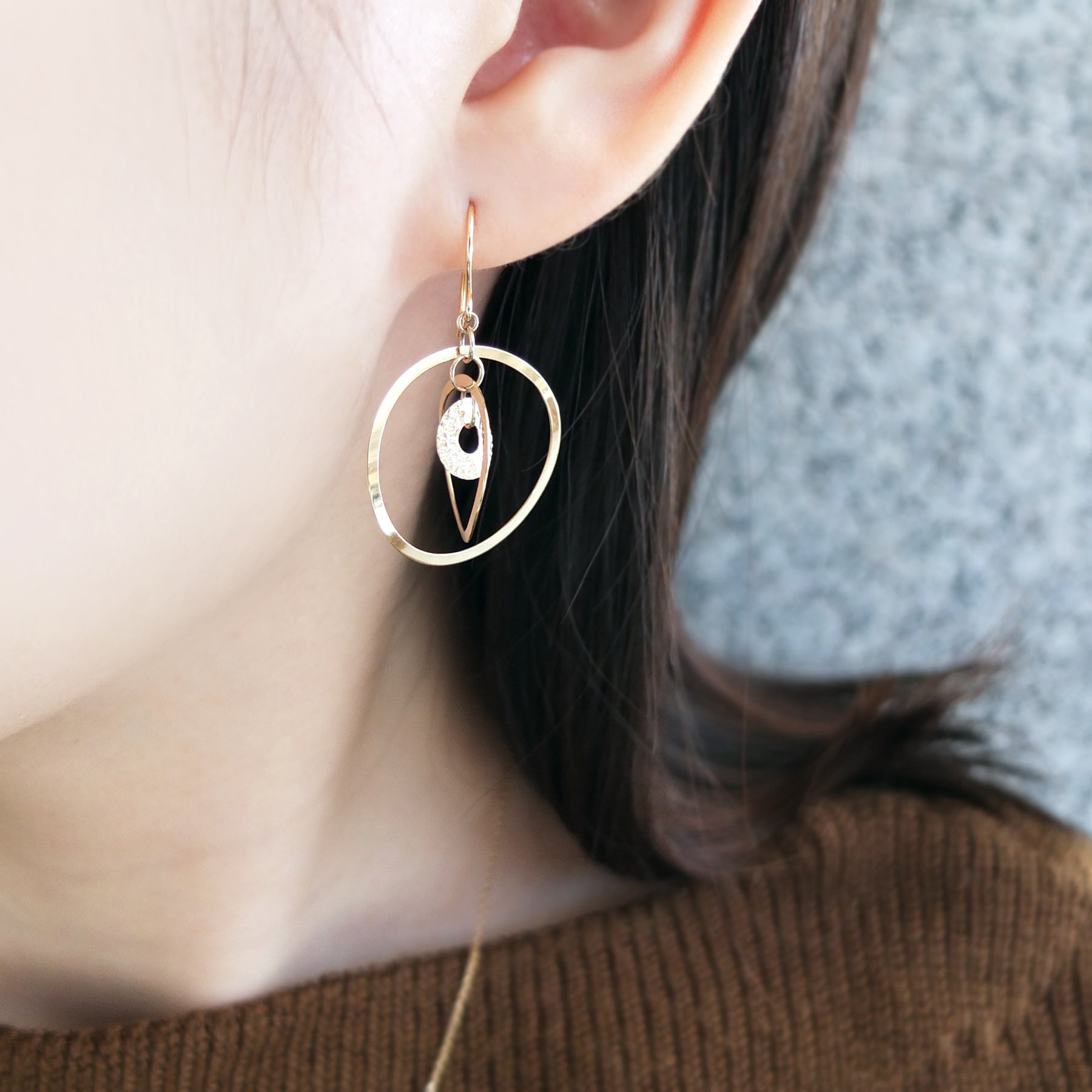 18K/10K 3-Circle Earrings (Yellow Gold) - Model Image