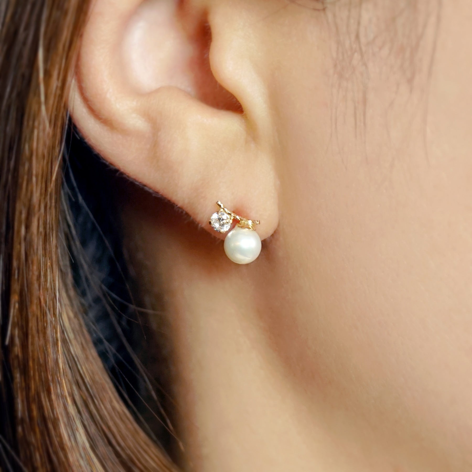 10K Shell Pearl Cubic Zirconia Meteor Earrings (Yellow Gold) - Model Image