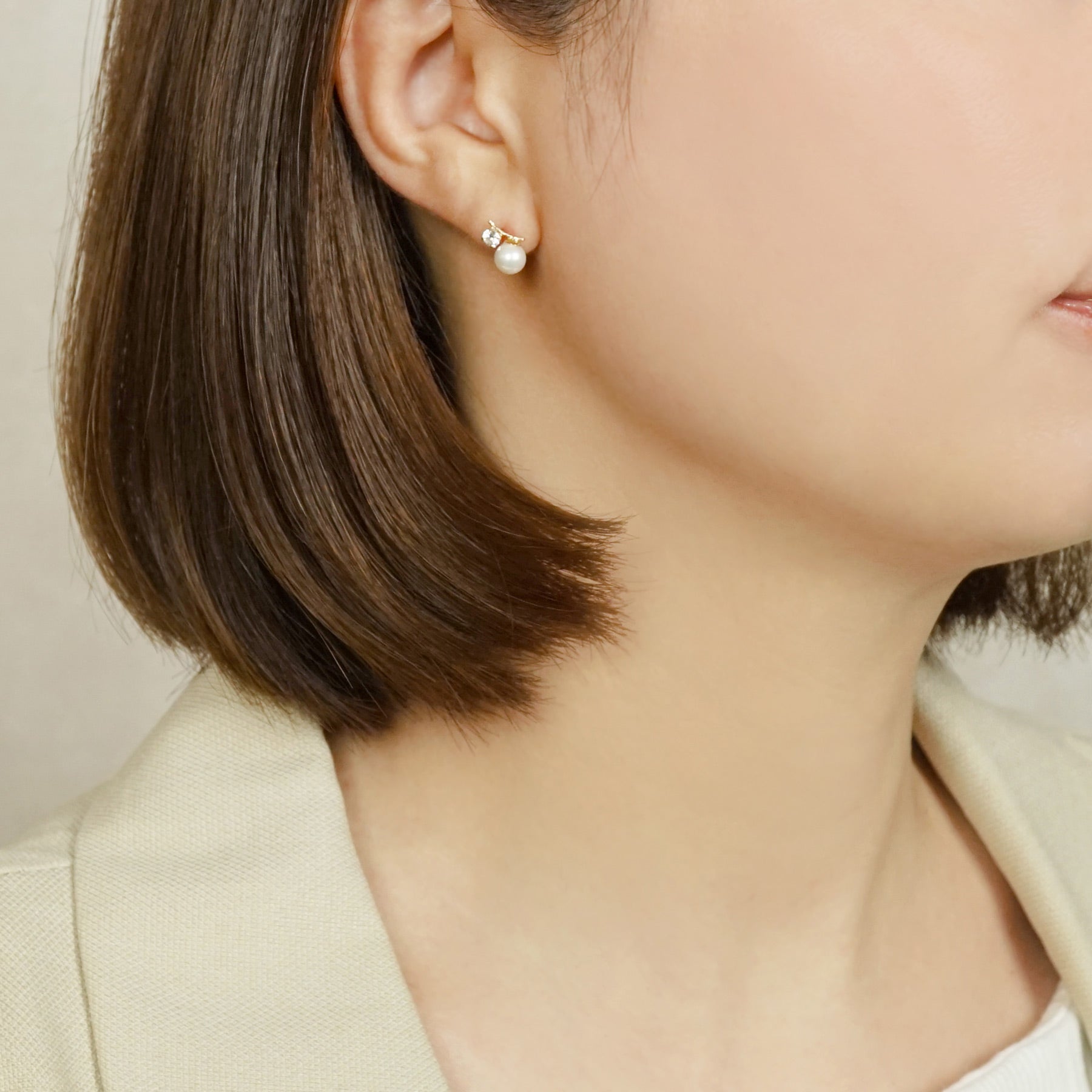 10K Shell Pearl Cubic Zirconia Meteor Earrings (Yellow Gold) - Model Image