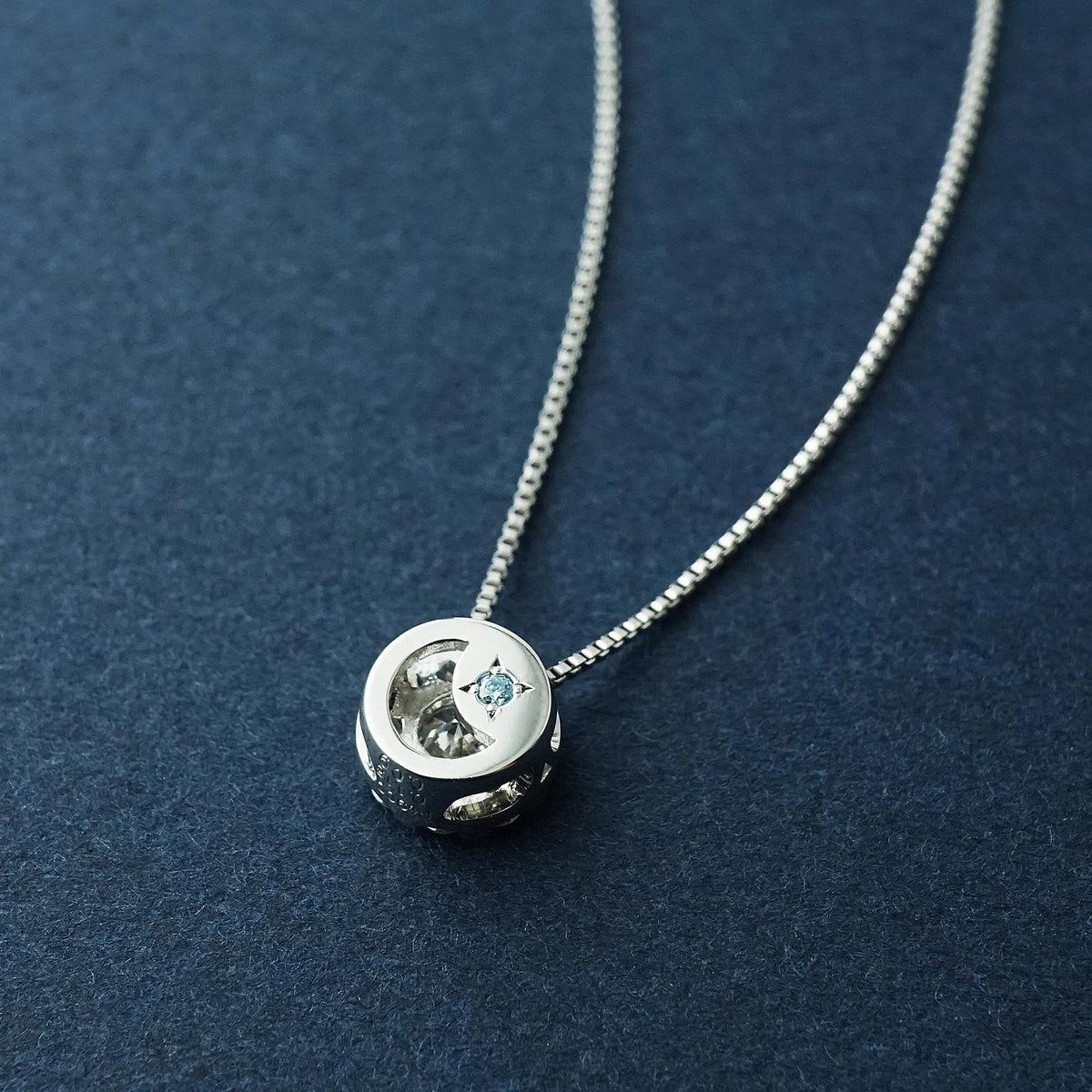 Platinum Diamond Necklace [EX Full Moon] - Product Image