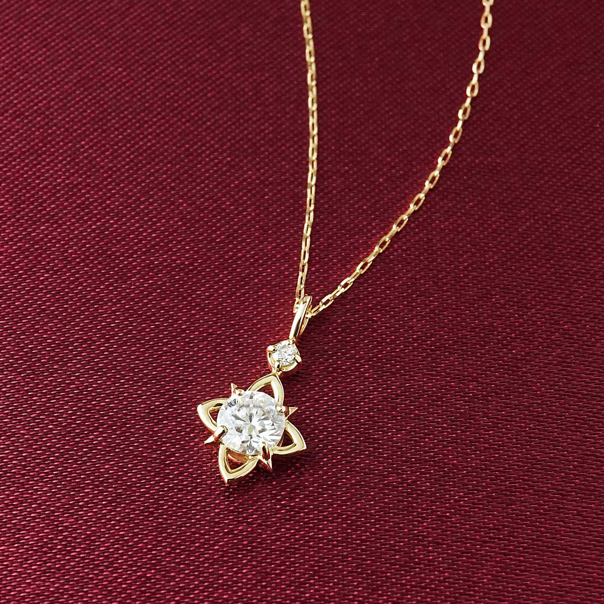 [Debut] 10K Moissanite Necklace [Spotlight] (Yellow Gold) - Product Image