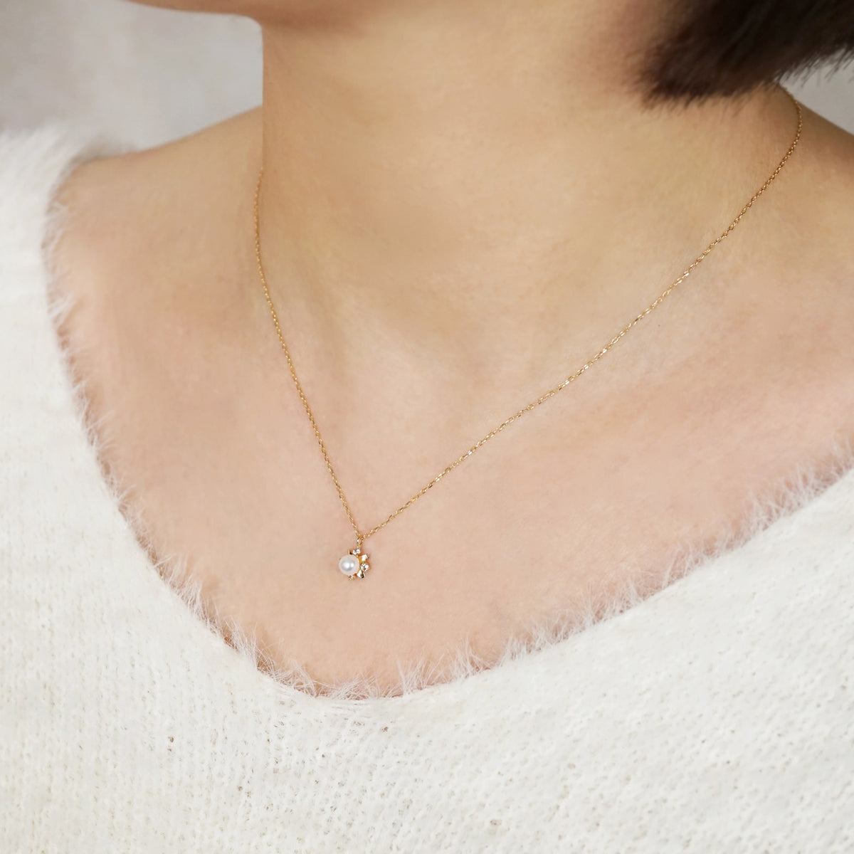 [Debut] 10K Freshwater Pearl Necklace [Top Star] (Yellow Gold) - Model Image