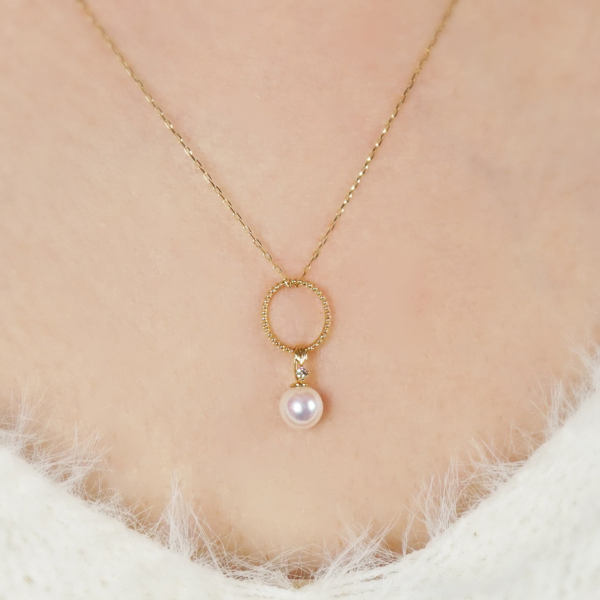 [Debut] 10K Akoya Pearl 2Way Necklace [Perfume] (Yellow Gold) - Model Image