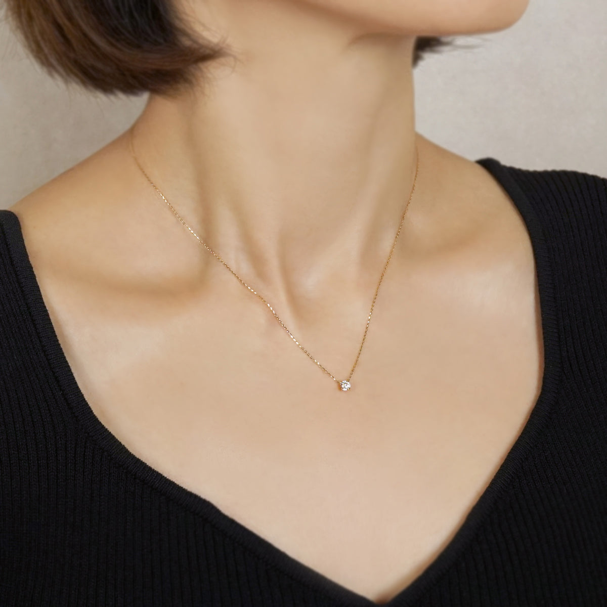 [Limited Quantity] 18K Diamond Solitaire Necklace (Yellow Gold) - Model Image