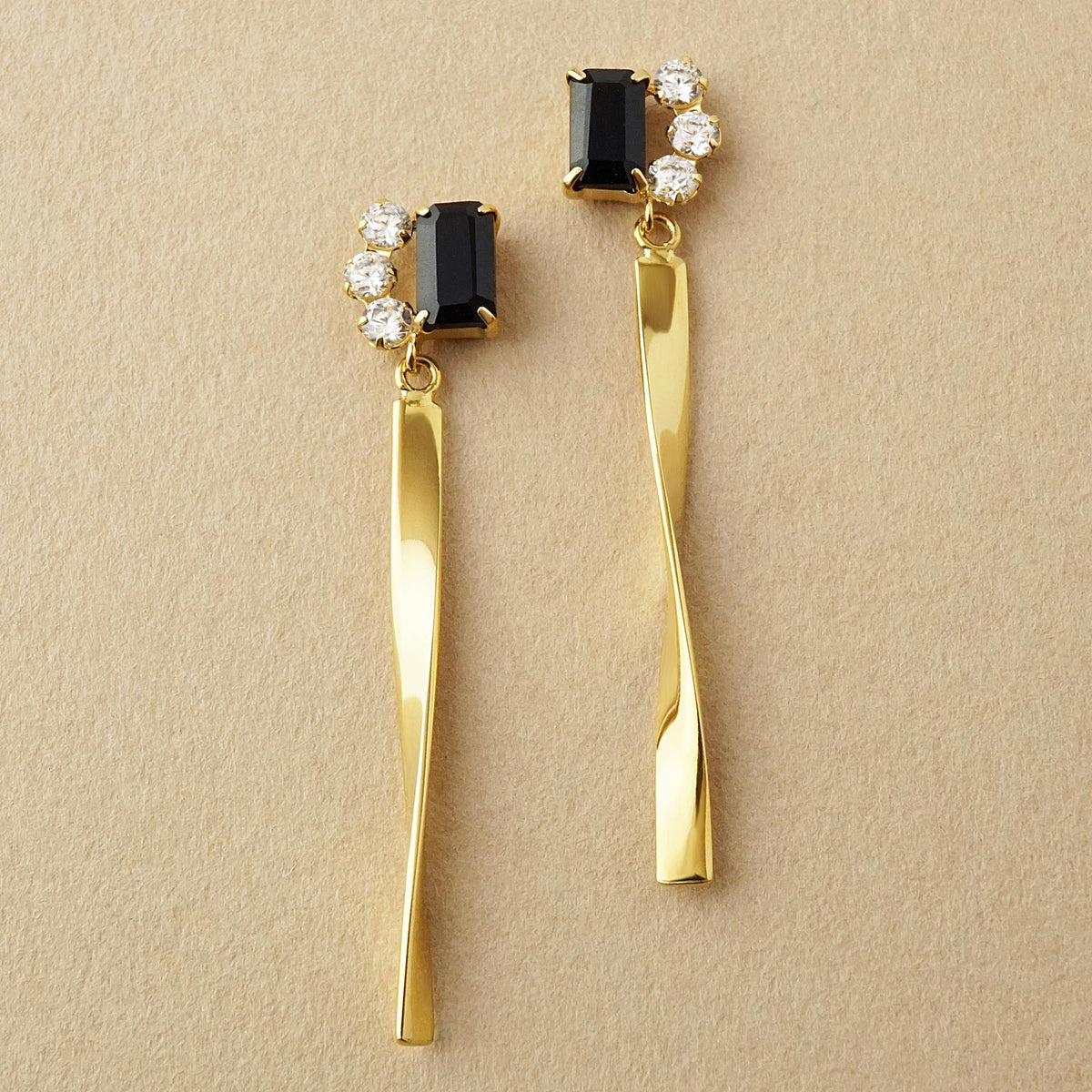 10K / 925 Sterling Silver Baguette Cut Twisted Line Swinging Earrings - Product Image