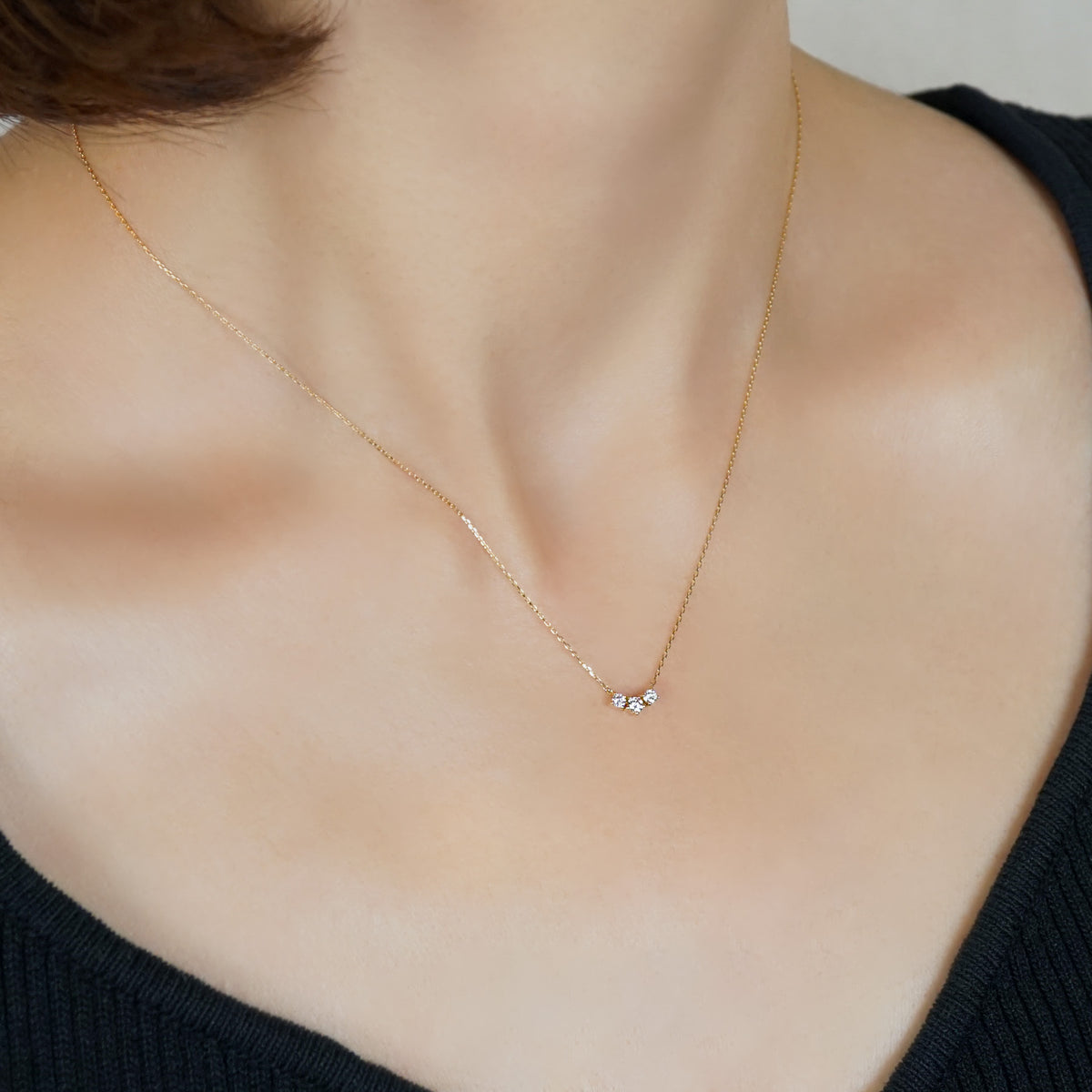 18KYellow Gold Trilogia Diamond Necklace L - Model Image