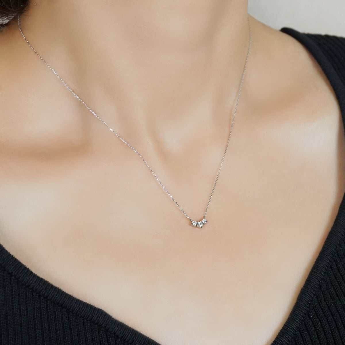 Platinum Trilogia Diamond Necklace L - Model Image