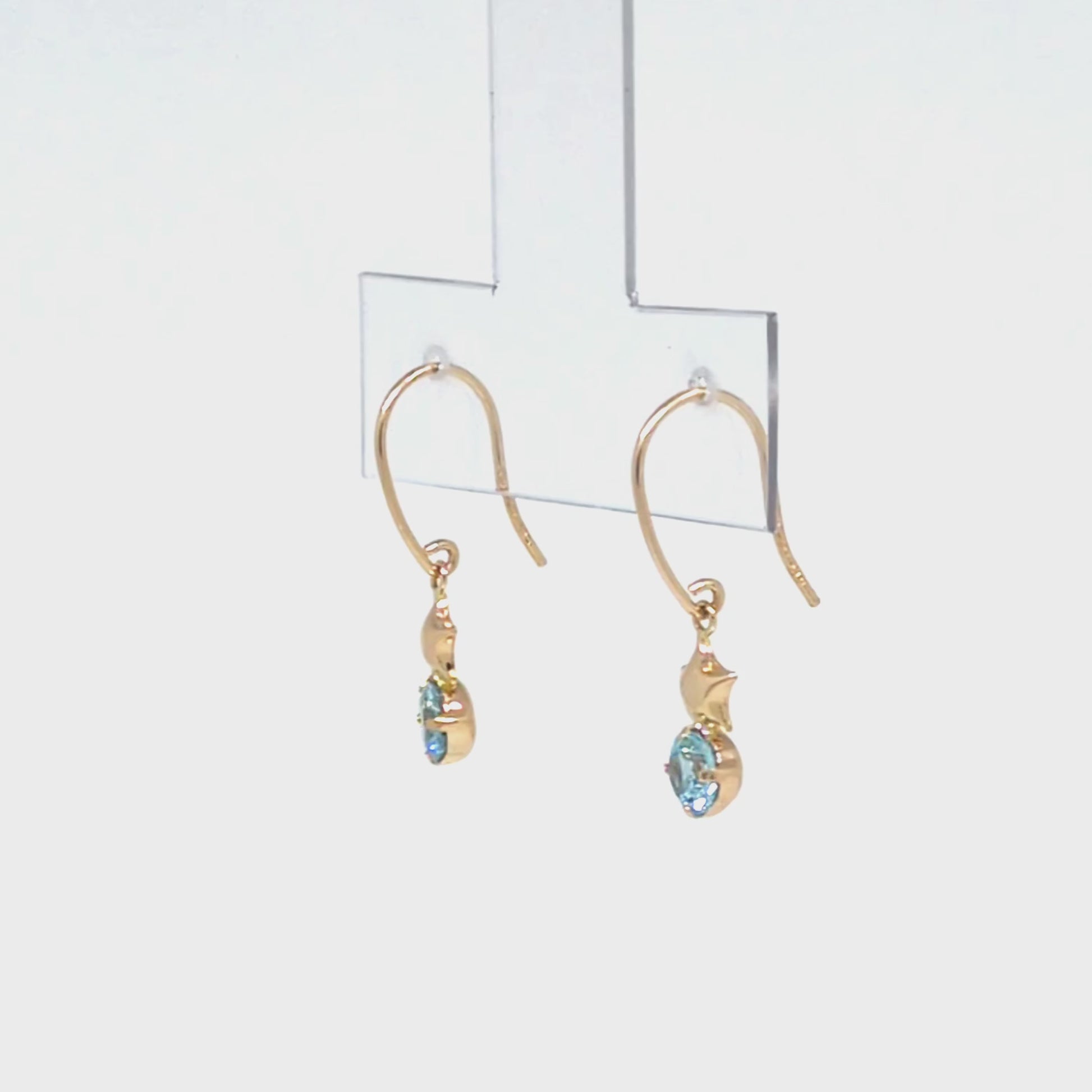 10K Star Wire Earrings (Yellow Gold) - Product Video