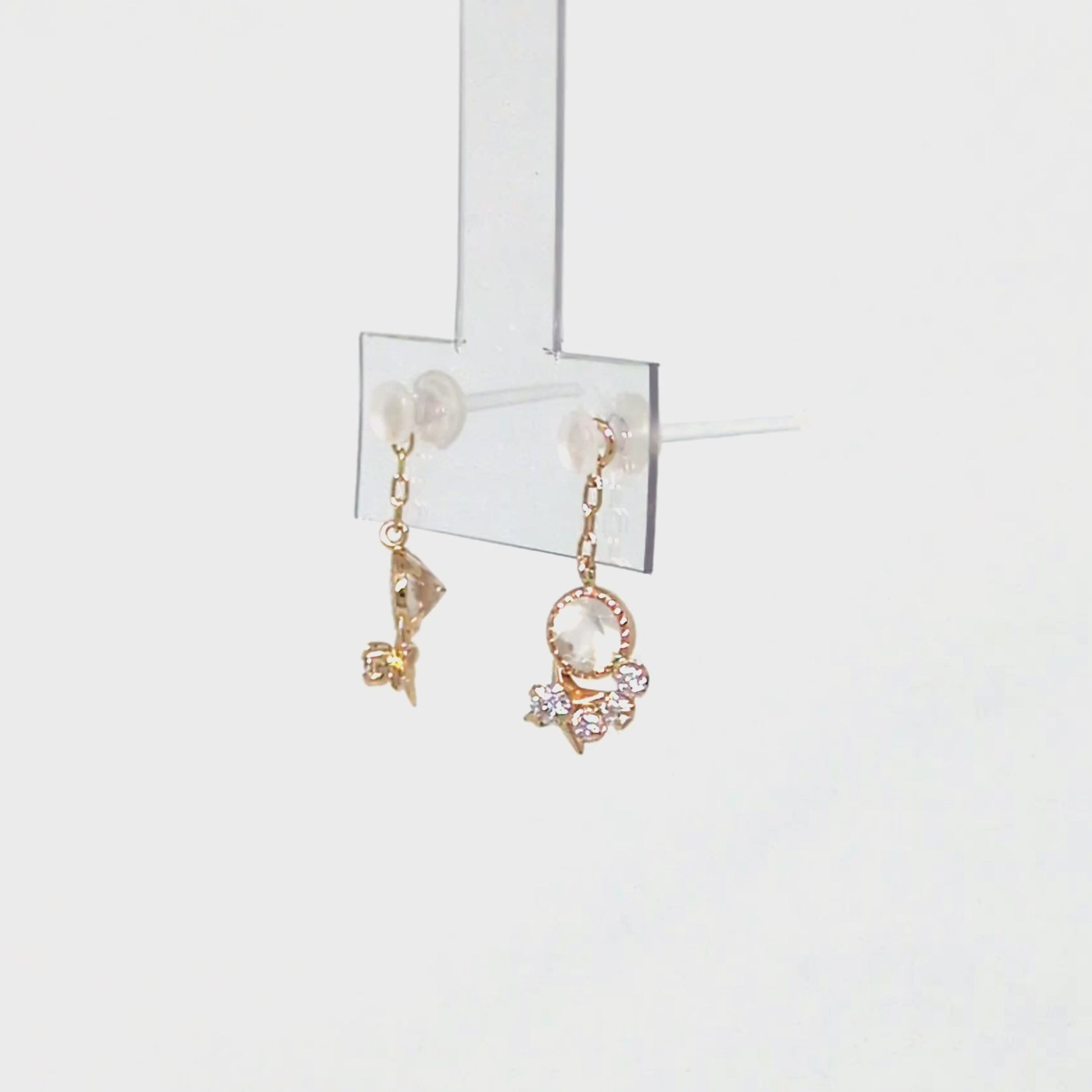 [Palette] 10K Moissanite Charms [Space] (Yellow Gold) - Product Video