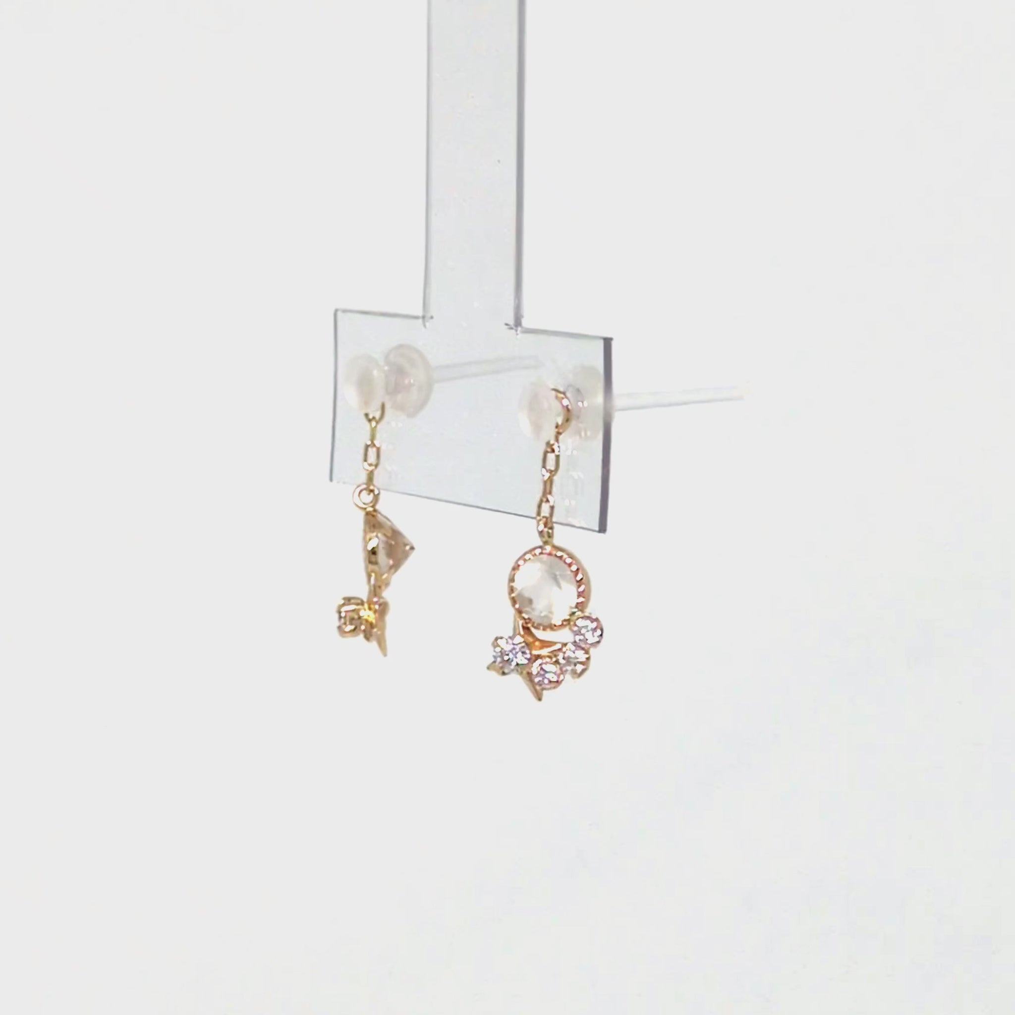 [Palette] 10K Moissanite Charms [Space] (Yellow Gold) - Product Video