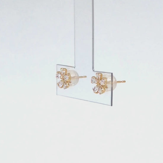 [WEB Exclusive] 10K Cubic Zirconia Flower Earrings (Yellow Gold) - Product Video