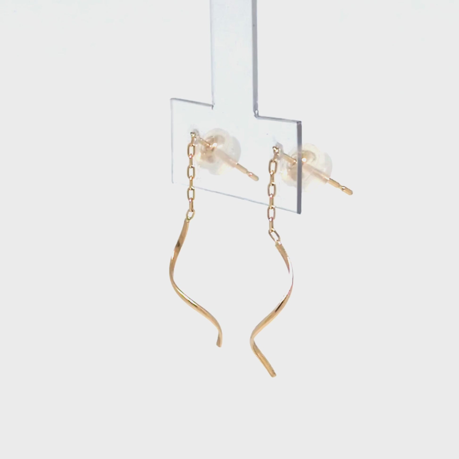 10K Twisted Line Chain Swinging Earrings (Yellow Gold) - Product Video