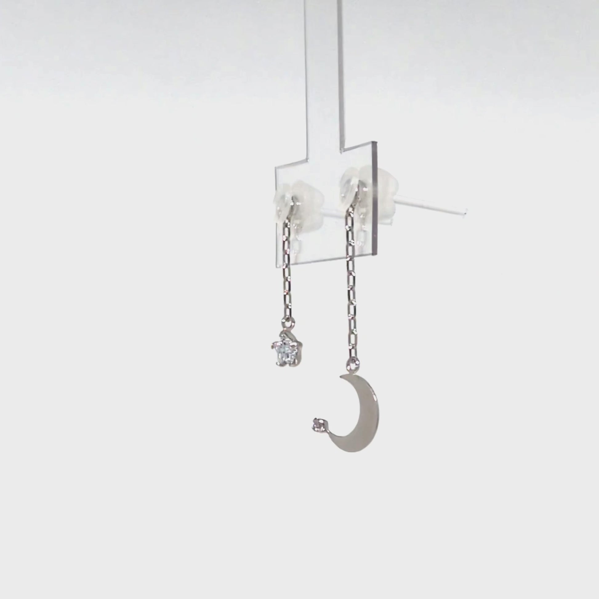 [Palette] 10K Diamond Star & Moon Charms (White Gold) - Product Video