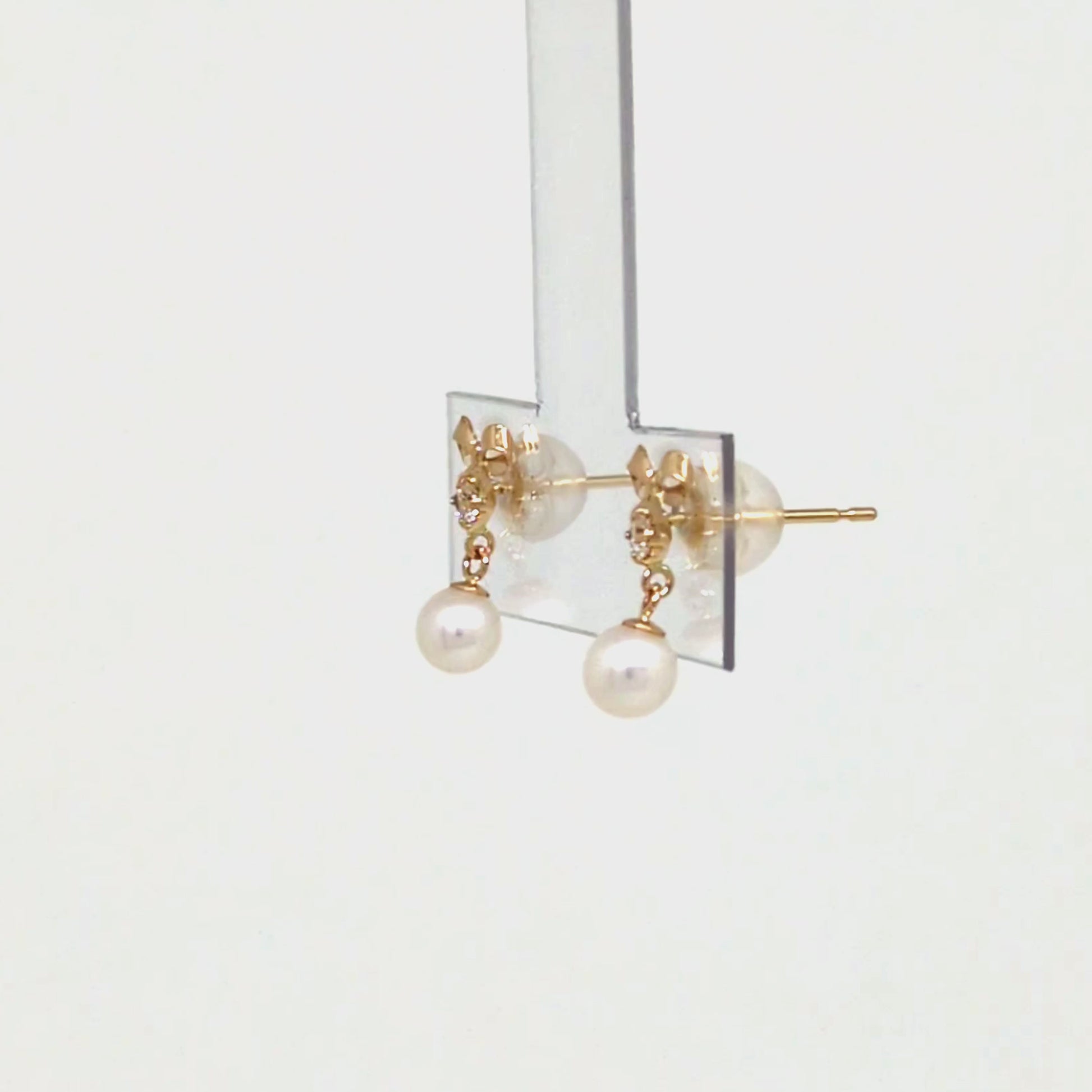 18K/10K Freshwater Pearl Ribbon Swinging Earrings (Yellow Gold) - Product Video