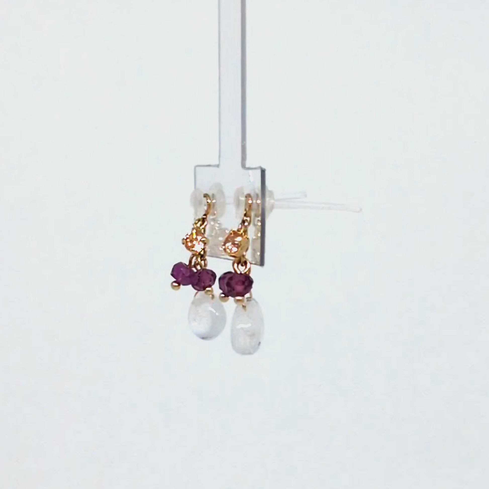 [Palette] 10K Blue Moonstone Charms (Yellow Gold) - Product Video