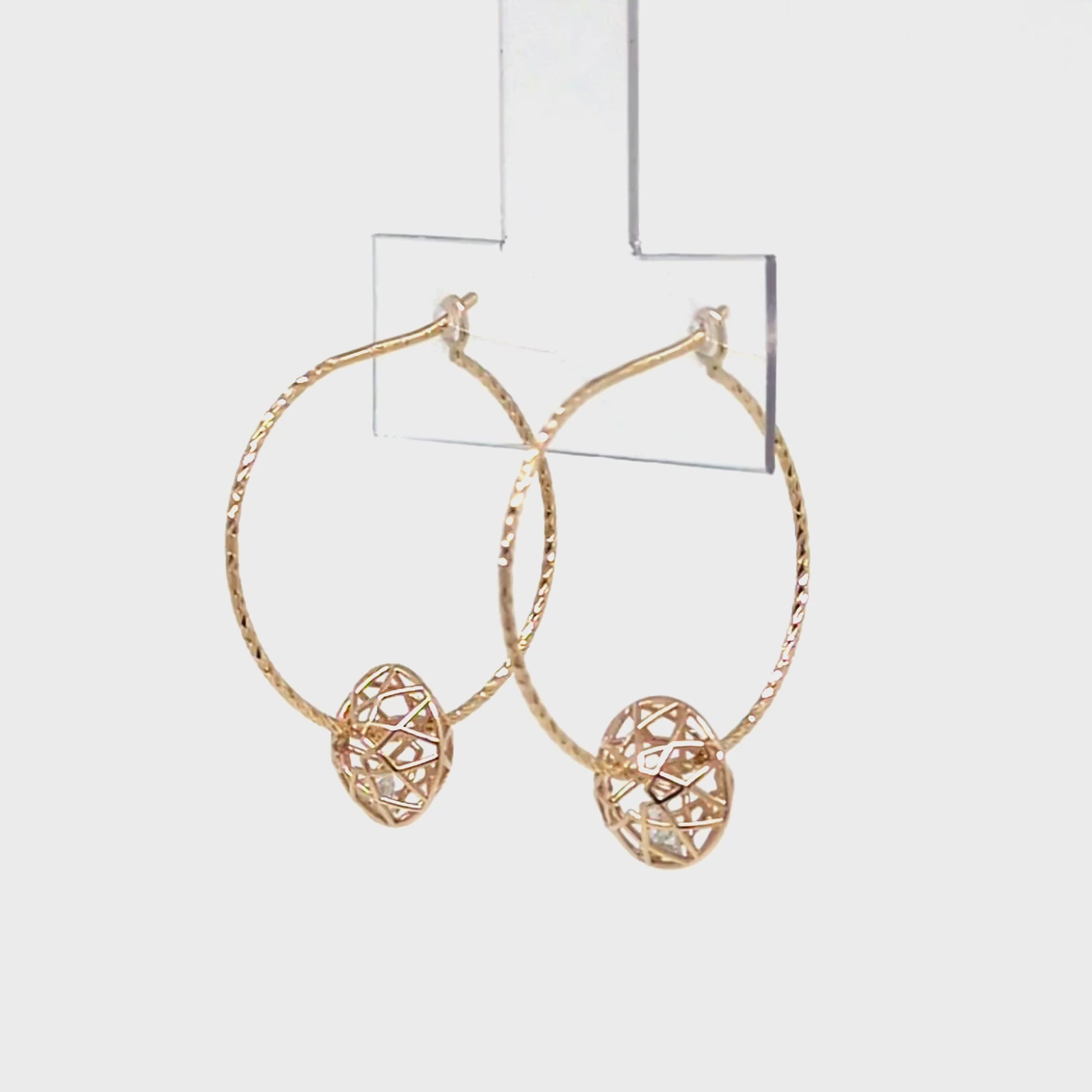 [Pannier] 18K/10 Star Bead Earrings (Yellow Gold) - Product Video