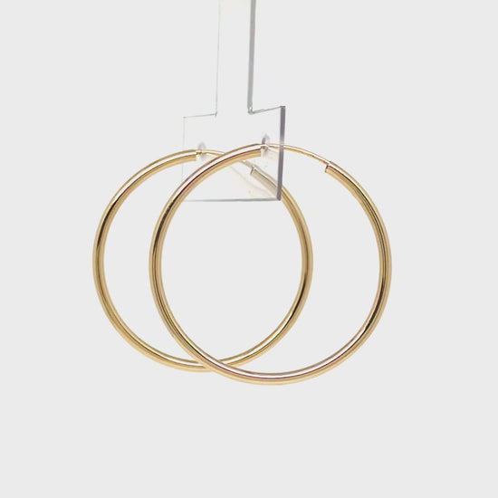 10K Seamless Pipe Hoop Earrings [27mm] (Yellow Gold) - Product Video