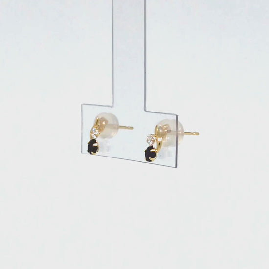[WEB Exclusive] 10K Onyx Simple Earrings (Yellow Gold) - Product Video