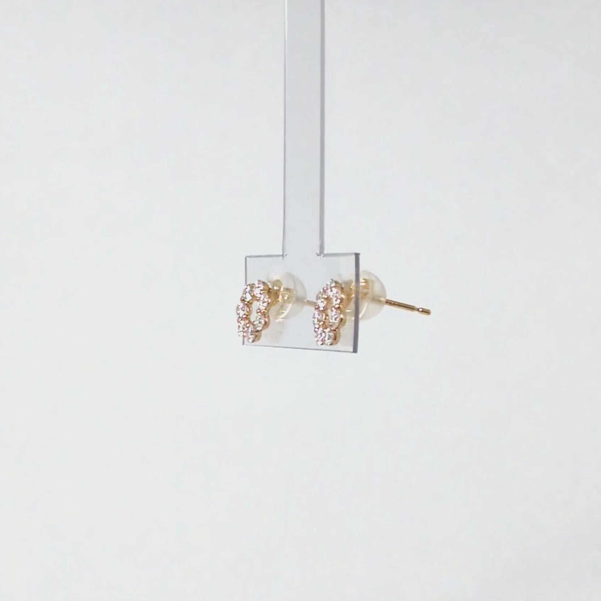 18K/10K Moissanite Circle Flower Earrings (Yellow Gold) - Product Video