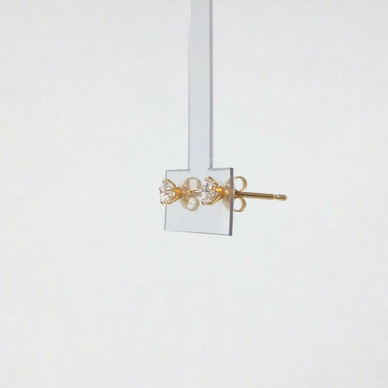 [Second Earrings] 18K Moissanite Earrings (Yellow Gold) - Product Video