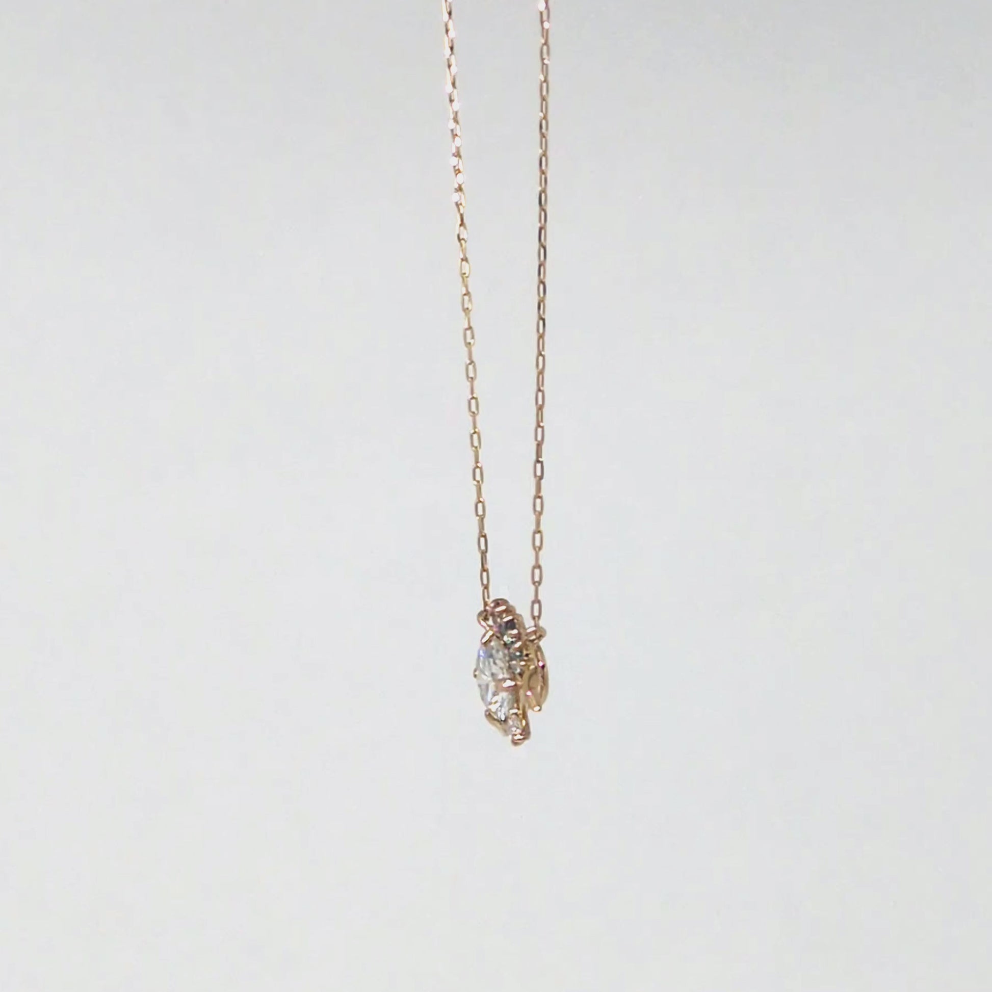 10K Moissanite Necklace [Twinkle Star] (Yellow Gold) - Product Video