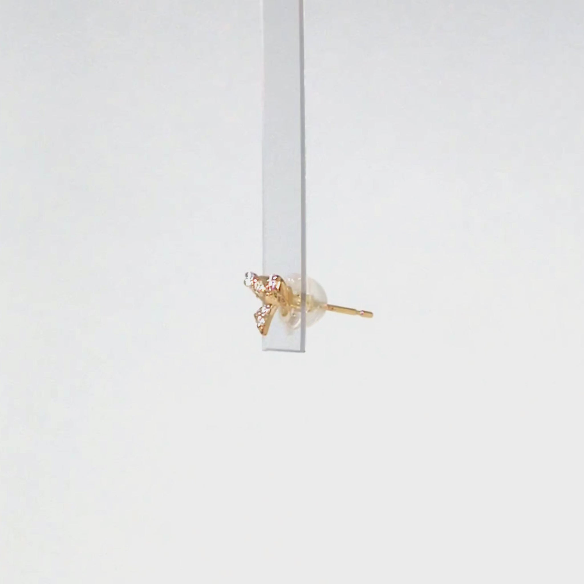 [Solo Earring] 18K/10K Moissanite Ribbon Single Earring (Yellow Gold) - Product Video