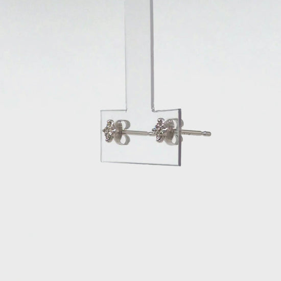 [Second Earrings] Platinum 0.08ct Diamond Flower Earrings - Product Video