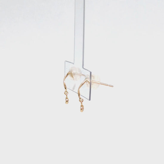 10K Twisted Line Swinging Earrings (Yellow Gold) - Product Video