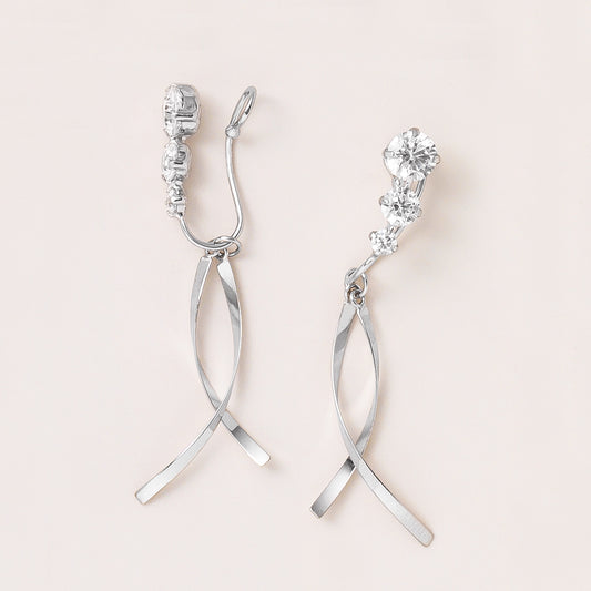 [Airy Clip-On Earrings] Twisted Swinging Earrings (10K White Gold) - Product Image
