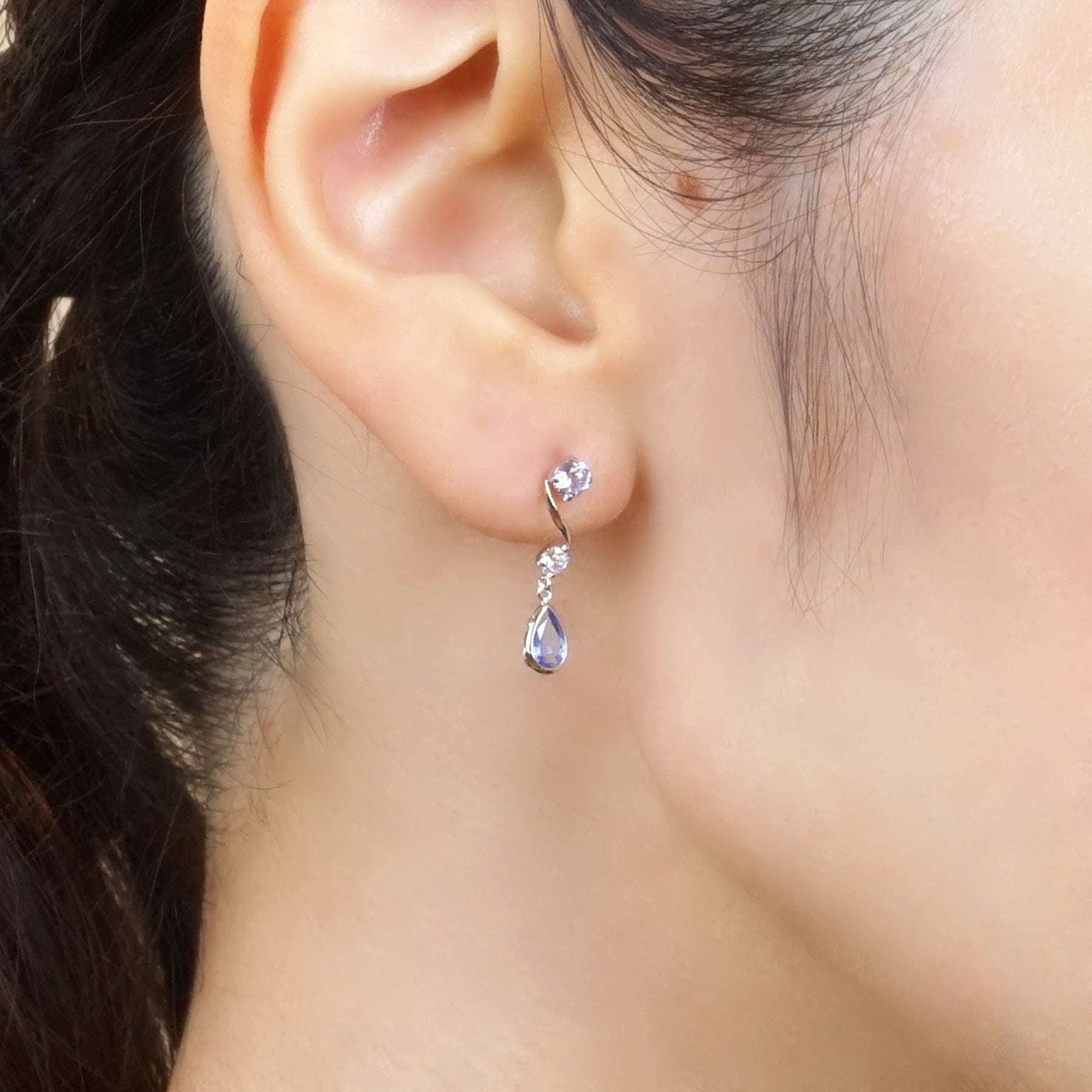 14K/10K White Gold Blue Quartz Swinging Earrings - Model Image