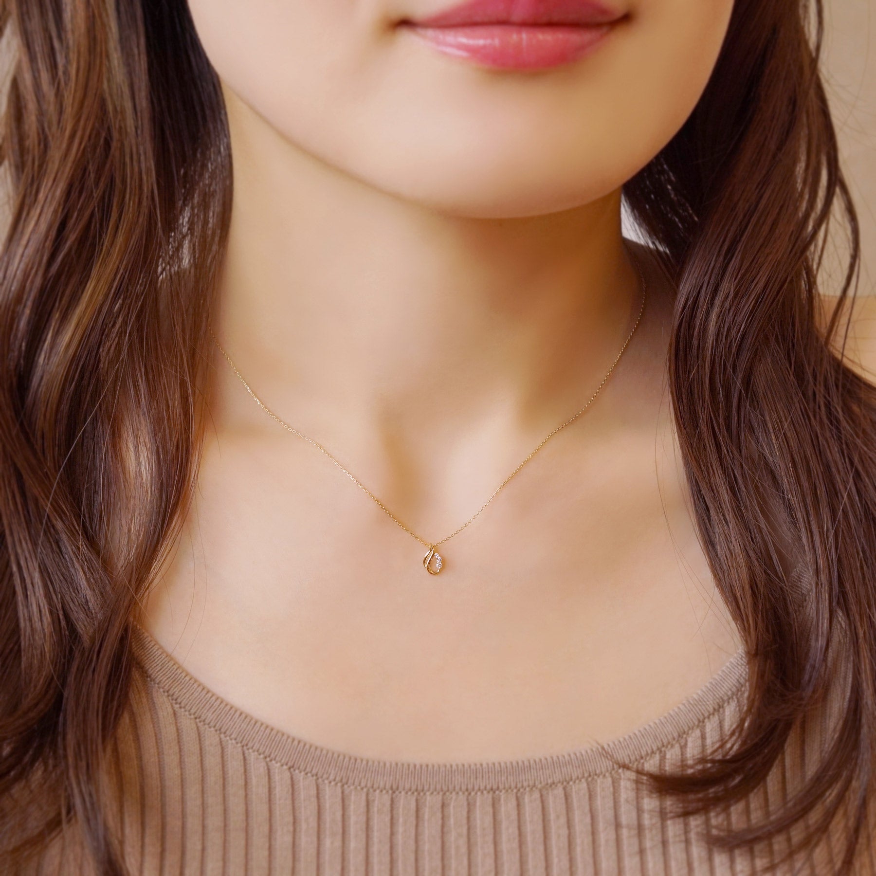 10K Yellow Gold Diamond Tier Design Necklace - Model Image