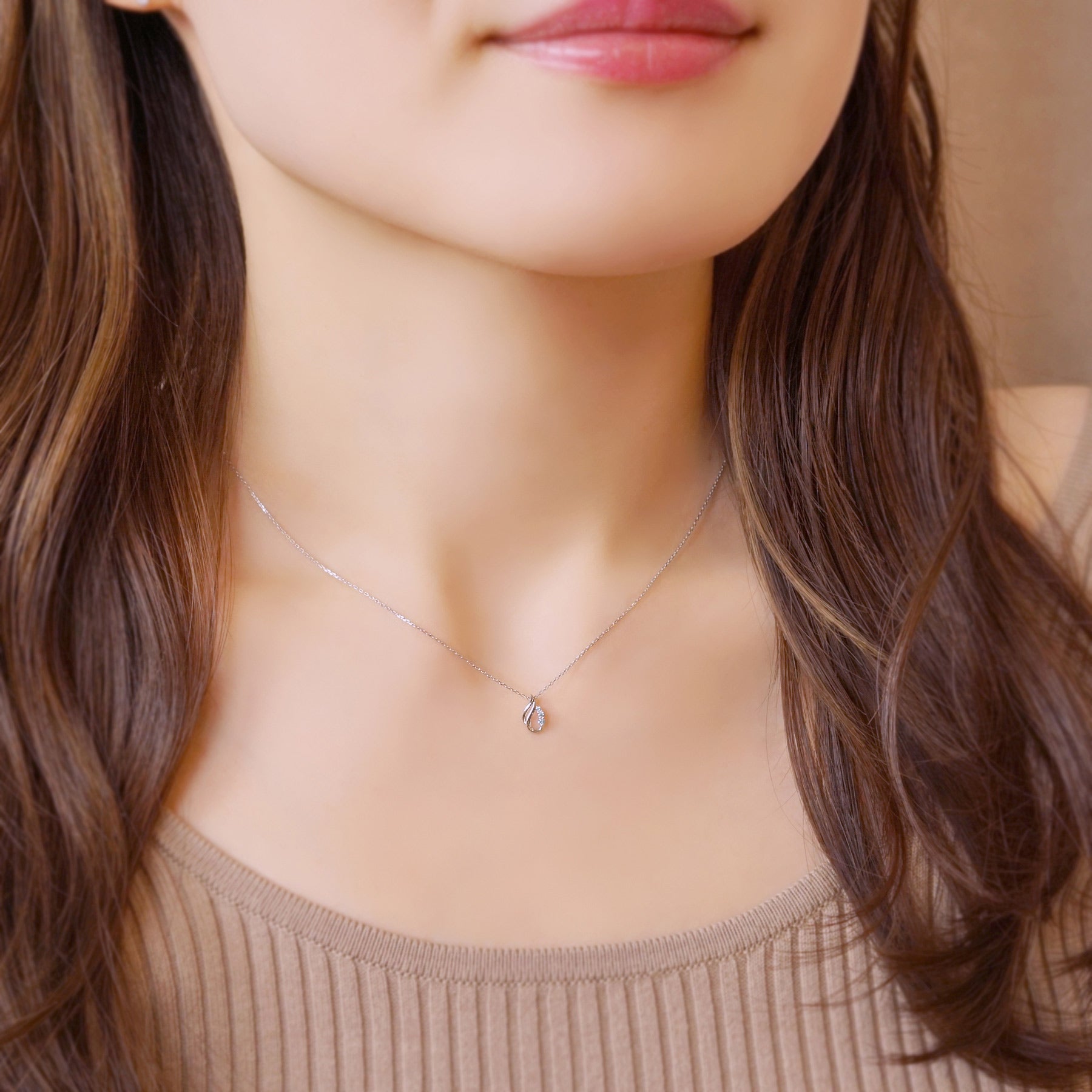 10K White Gold Diamond Tier Design Necklace - Model Image