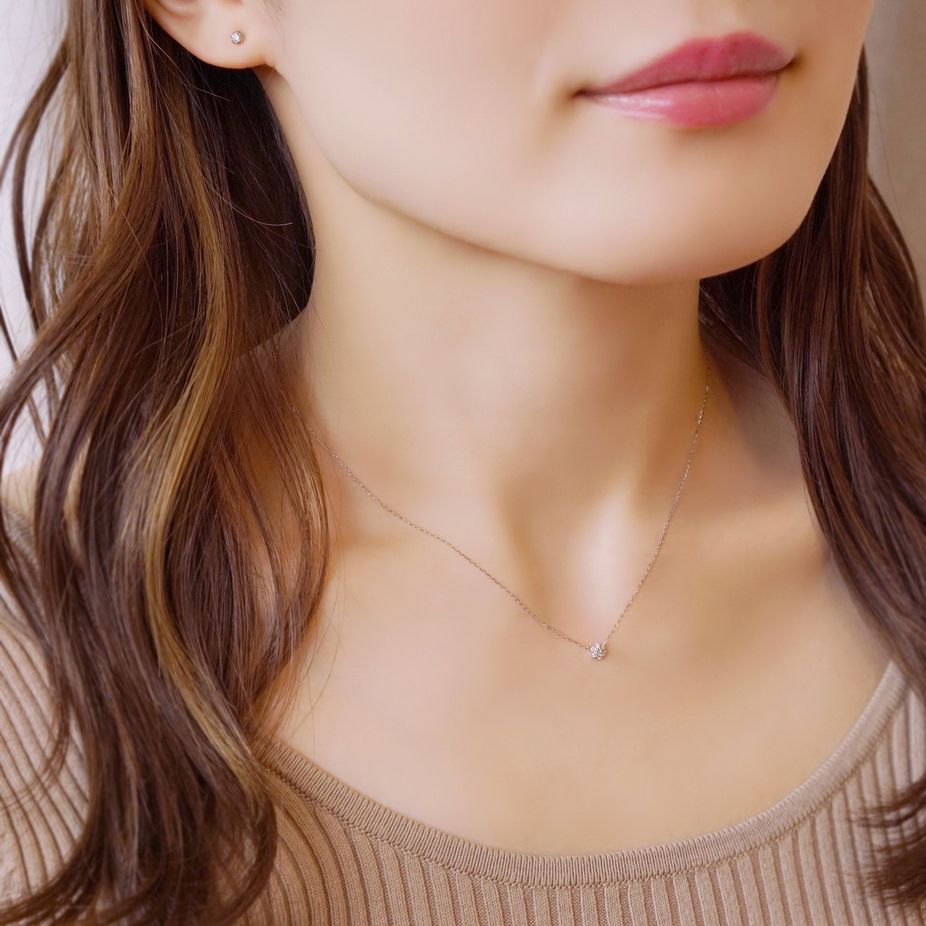 10K White Gold Diamond Flower Pave Necklace - Model Image