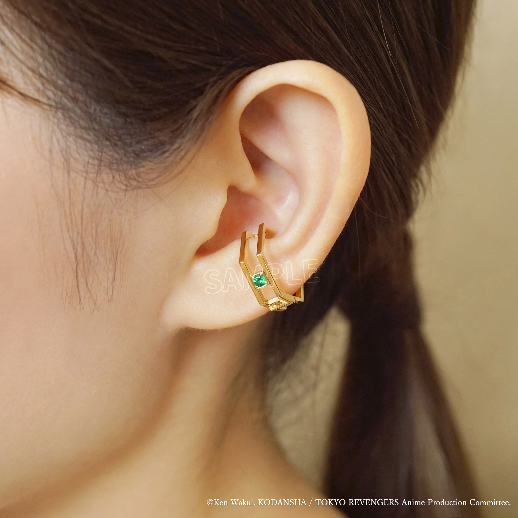 Tokyo Revengers - 2Way Ear Cuff (Takemichi Hanagaki) - Model Image