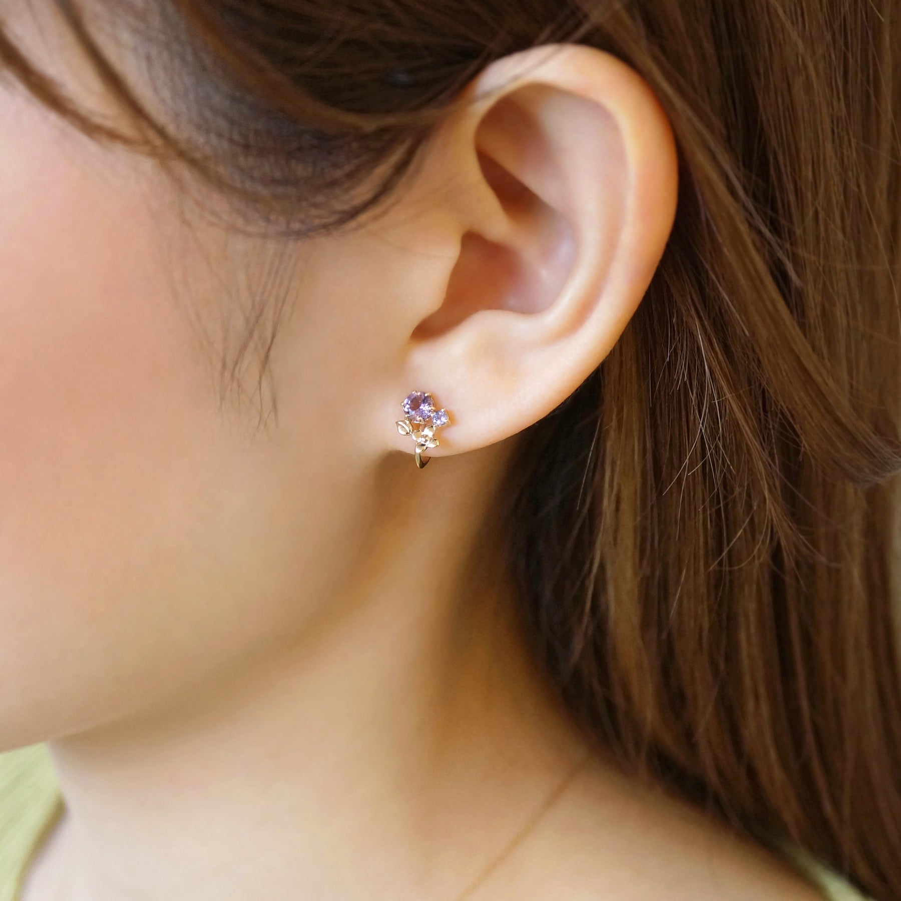 [Birth Flower Jewelry] June Hydrangea Earrings - Model Image