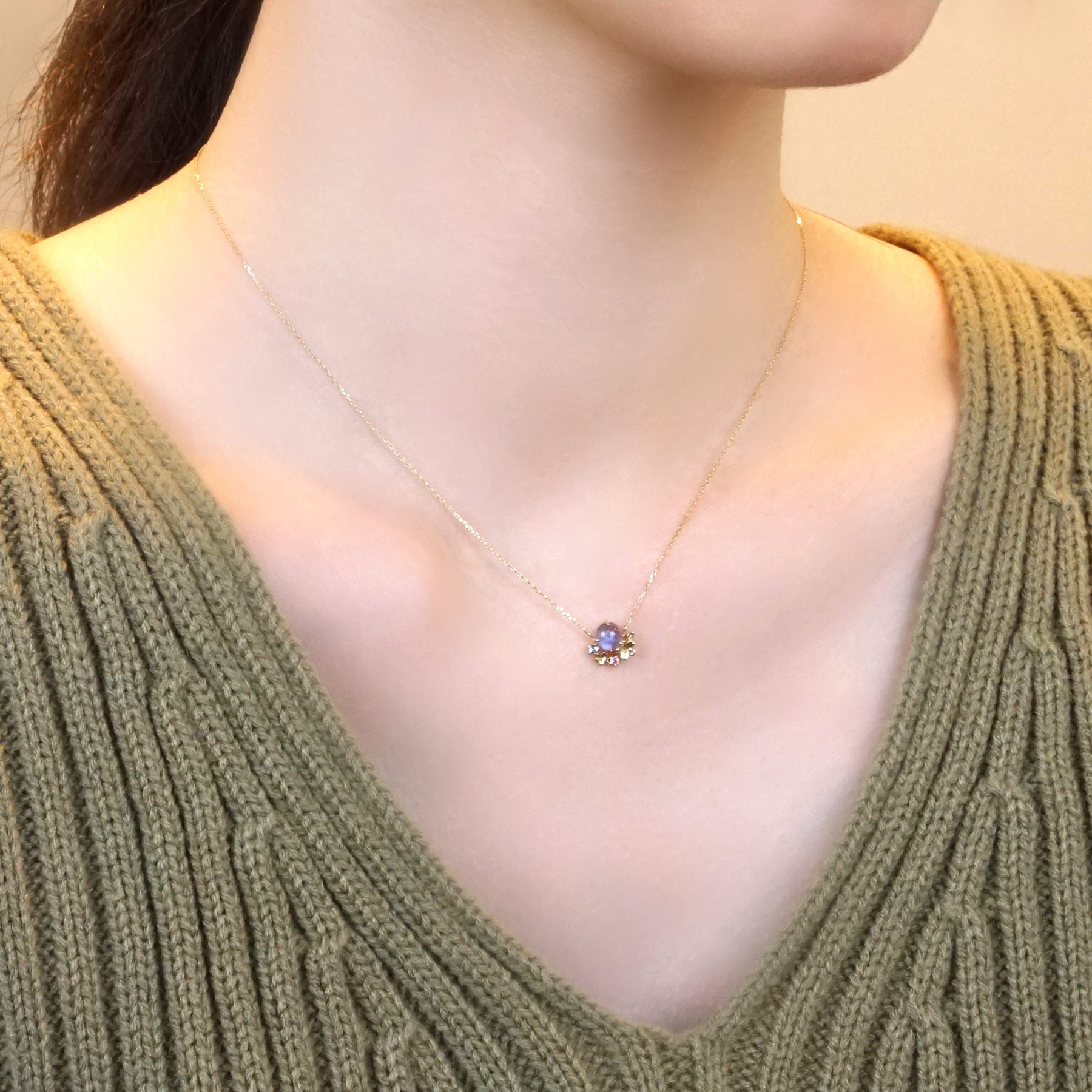 [Birth Flower Jewelry] March Forget-me-not Necklace - Model Image