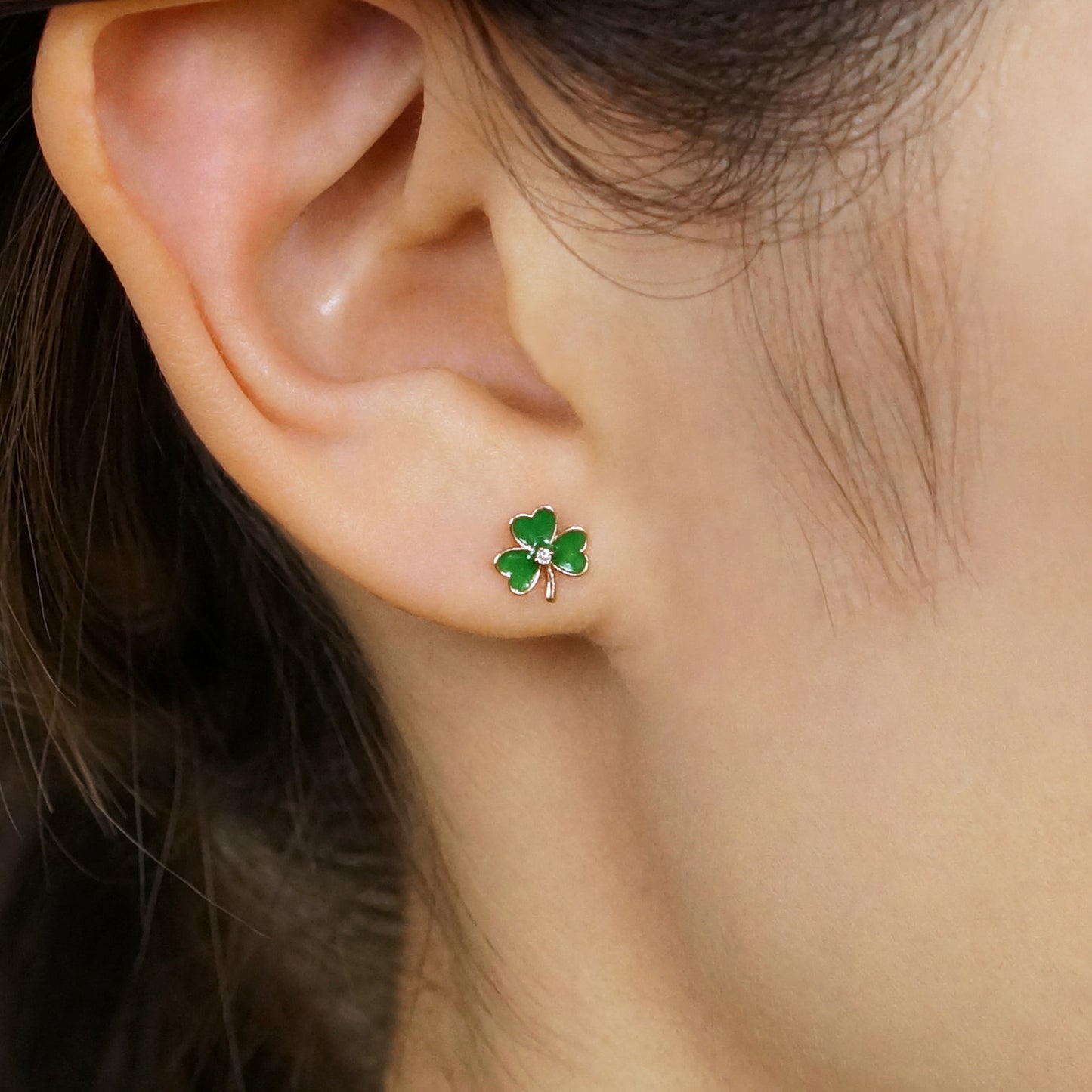 [GARDEN] 18K/10K Diamond Clover Single Earring (Yellow Gold) - Model Image