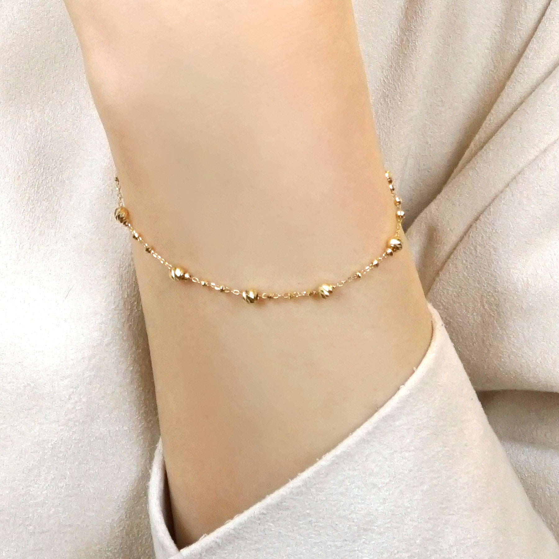 18K Yellow Gold Sparkly Bracelet - Model Image