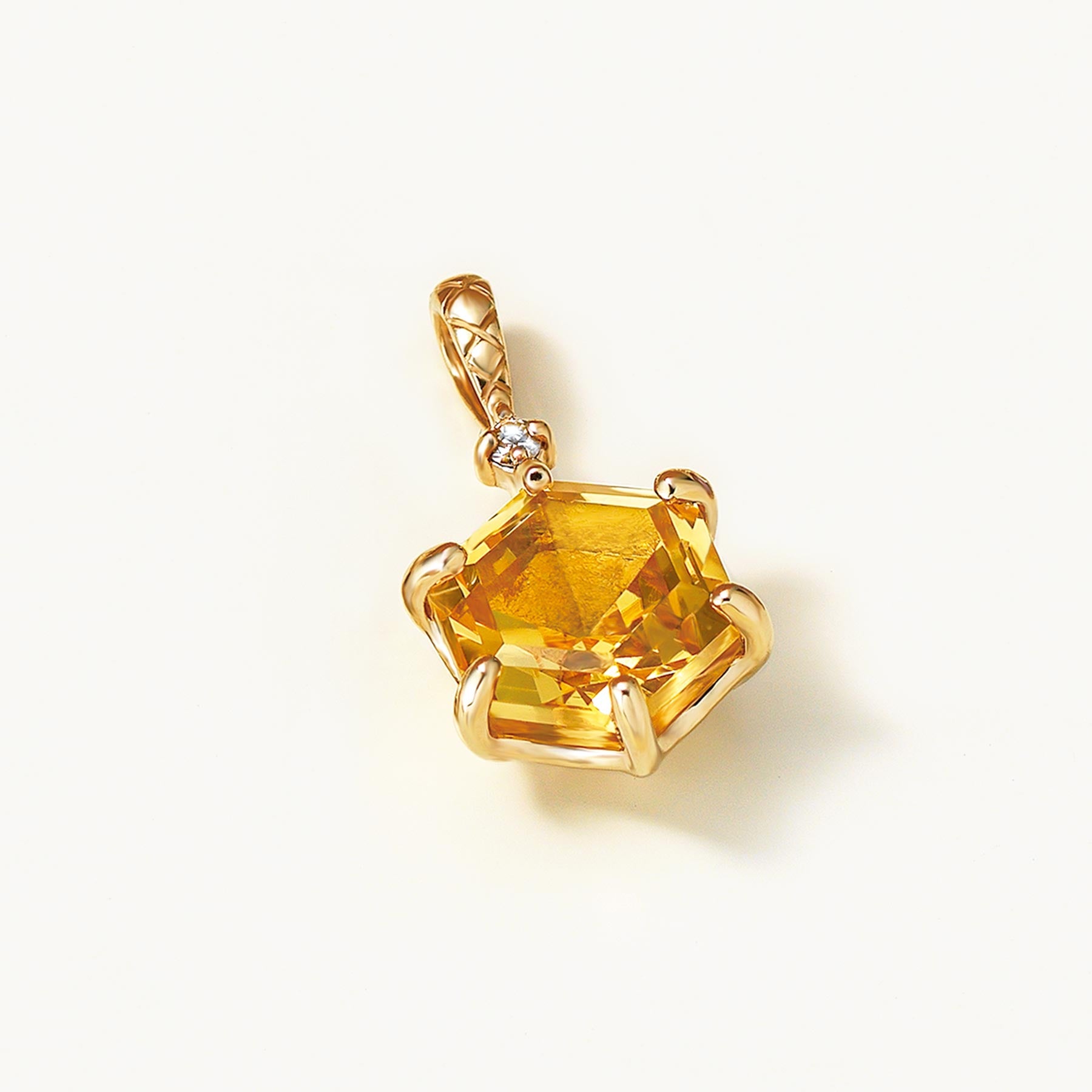 [GARDEN] 10K Citrine Honeycomb Necklace Charm (Yellow Gold) - Product Image
