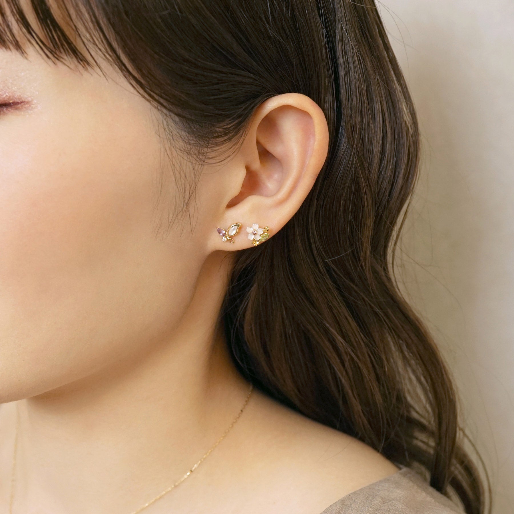 [GARDEN] 18K/10K Light Amethyst Butterfly Single Earring (Yellow Gold) - Model Image