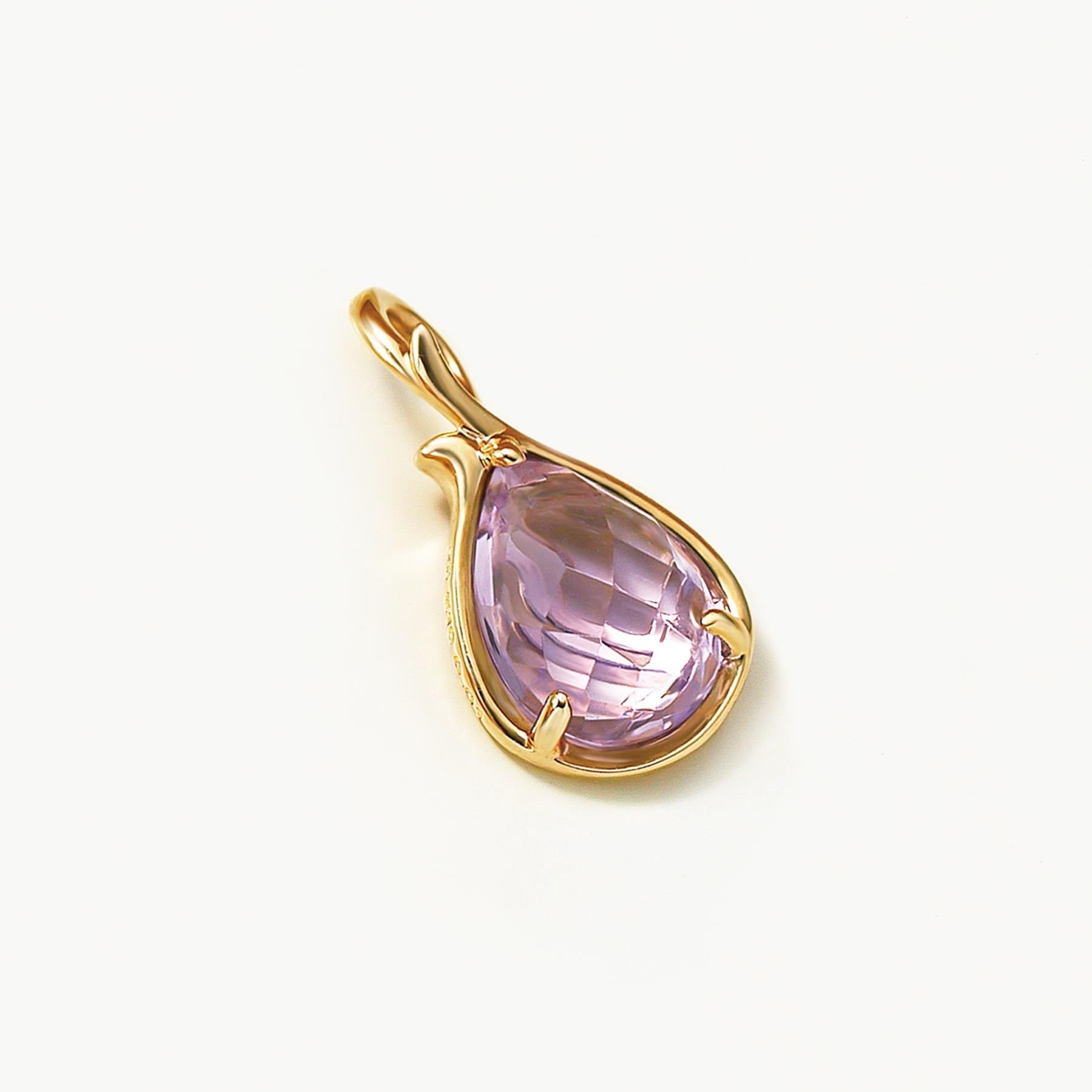 [GARDEN] 10K Light Amethyst Butterfly Necklace Charm (Yellow Gold) - Product Image