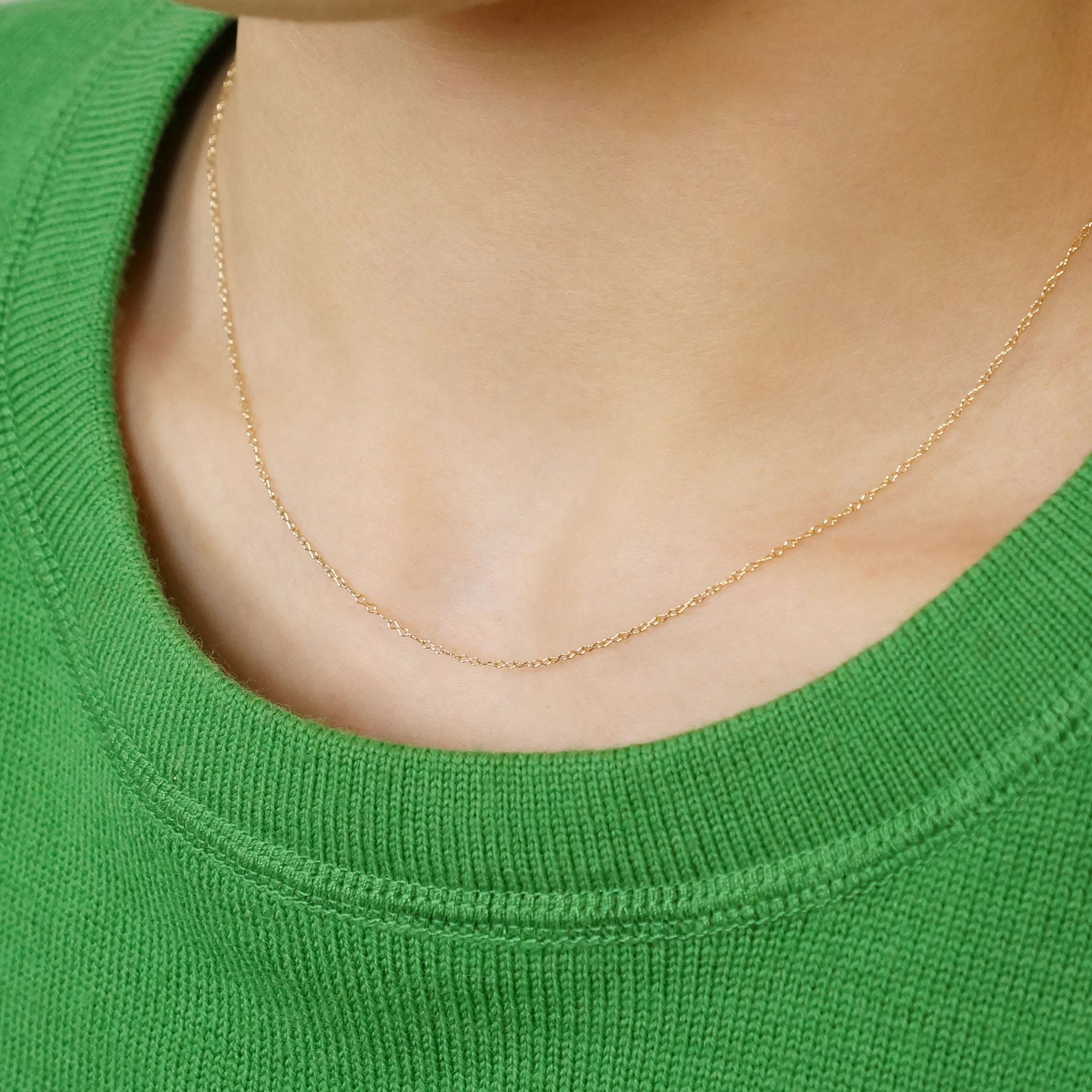 [GARDEN] 10K Ribbon Chain 40cm (Yellow Gold) - Model Image