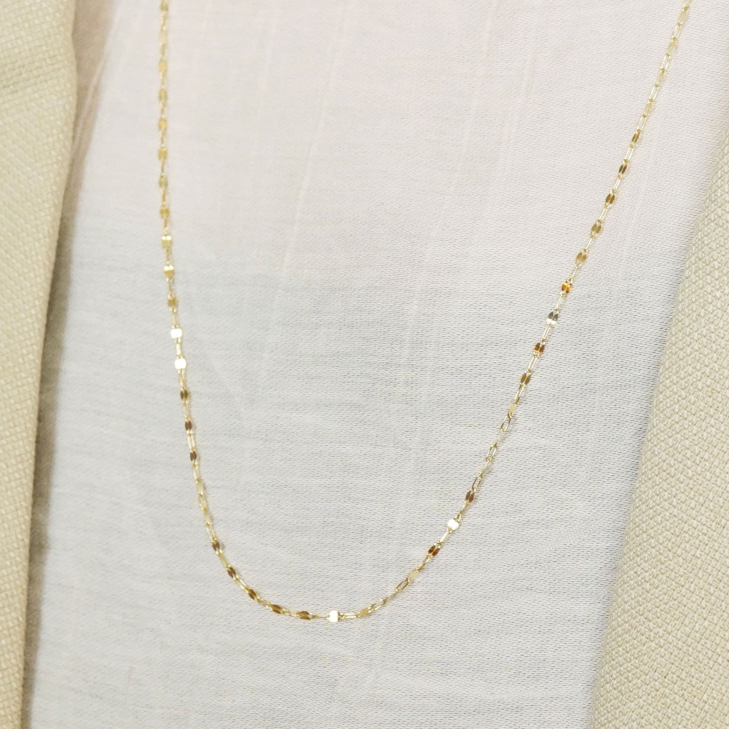 10K Petal Chain Necklace 60cm (Yellow Gold) - Model Image