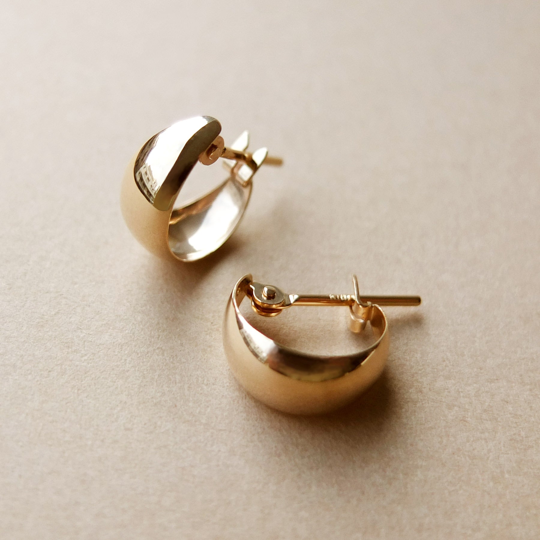 18K/10K Yellow Gold Chunky Mini Hoop Earrings - Product Image