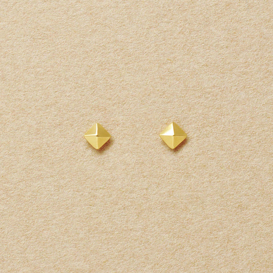 [Second Earrings] 18K Pyramid Stud Earrings (Yellow Gold) - Product Image