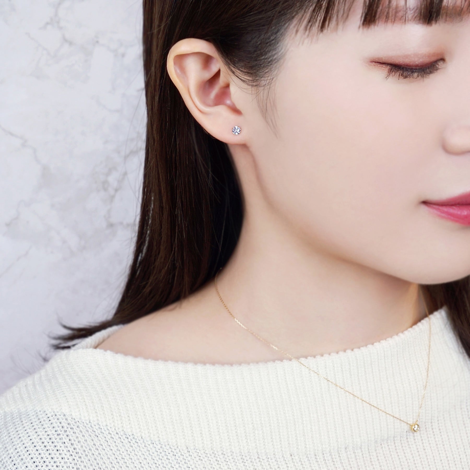 [Second Earrings] 18K Yellow Gold Lavender Cubic Zirconia Earrings - Model Image