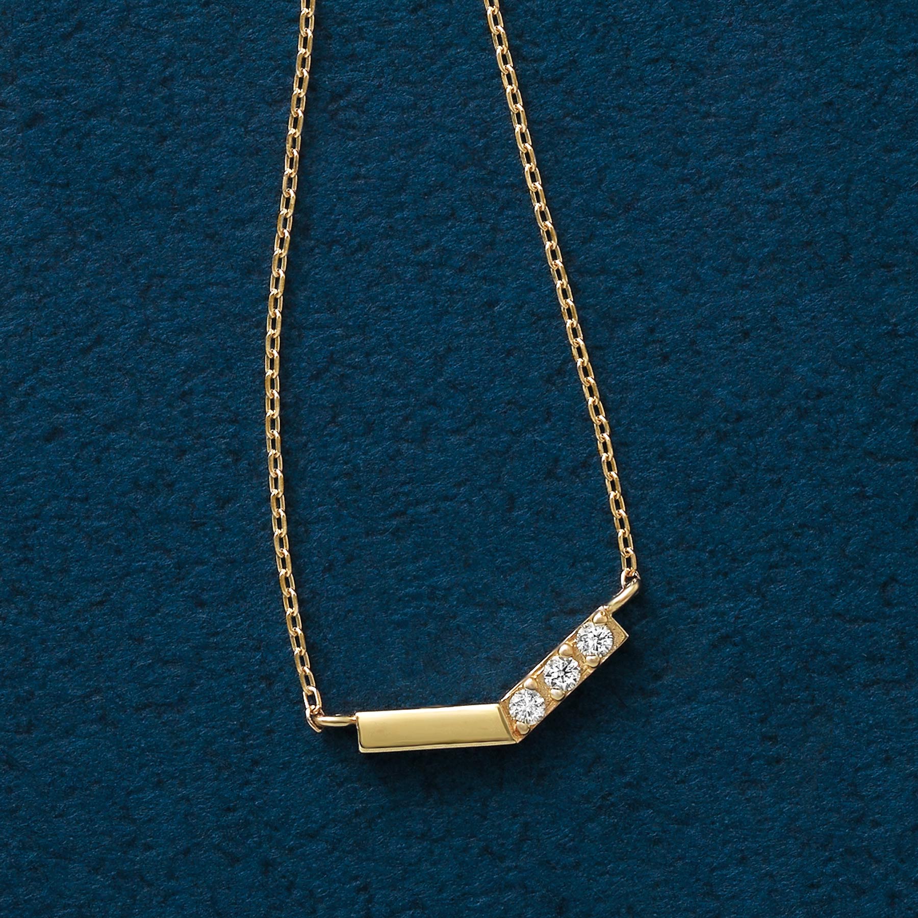 10K Yellow Gold Diamond V-Shaped 3-Stone Necklace - Product Image