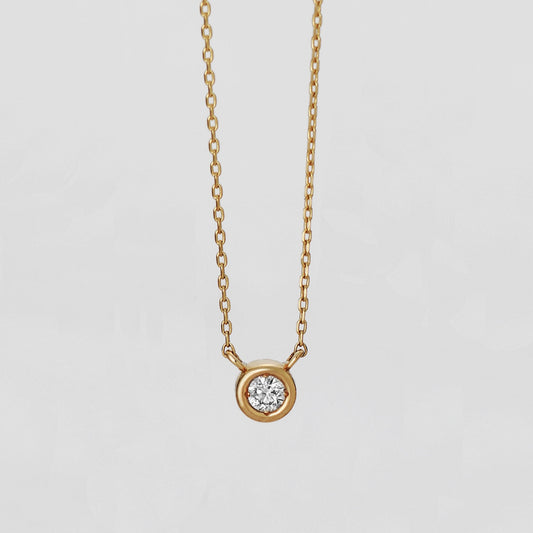 10K Yellow Gold Diamond Circle 1-Stone Necklace - Product Image